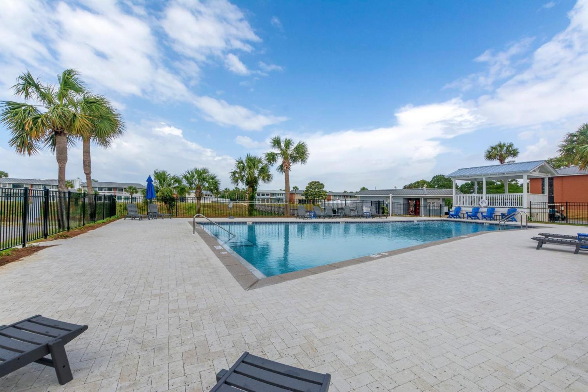 Eden Escape Lake View 3 Pools Pet Friendly Villa Destin Exterior photo